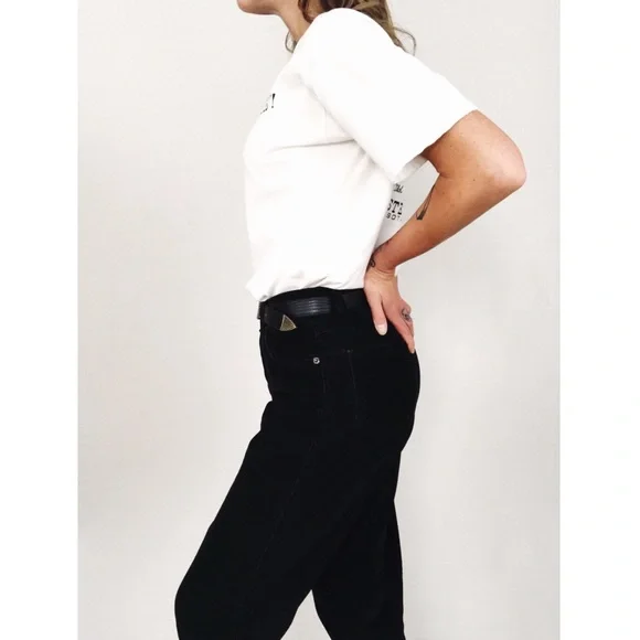 Vintage Hand-Drawn Graphic Souvenir Tee | Size M - Picture 5 of 11